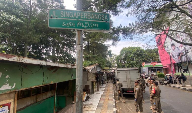 Topics Covered: Pascapenertiban Jalan Dipatiukur, Satpol PP Bandung Minta Empat Camat Awasi Ketat Ruang Publik