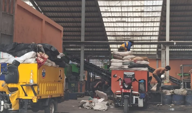 Kenaikan Harga BBM Tak Pengaruhi Pengangkutan Sampah di Cimahi
