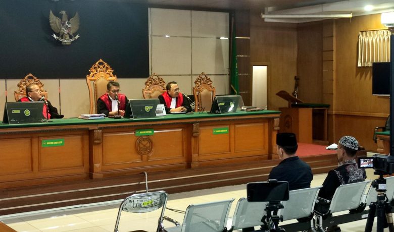 Penghasilan Keluarga Kunang Puluhan Miliar Rupiah – Hakim: Kenapa Terlibat Korupsi?