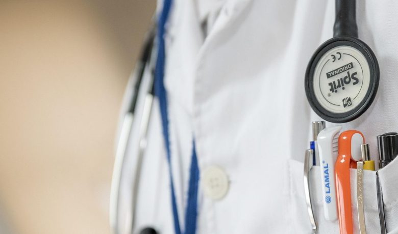 Meeting Results: Menkes Ungkap Kesenjangan Penghasilan Dokter: Ada yang Seperti Tukang Parkir