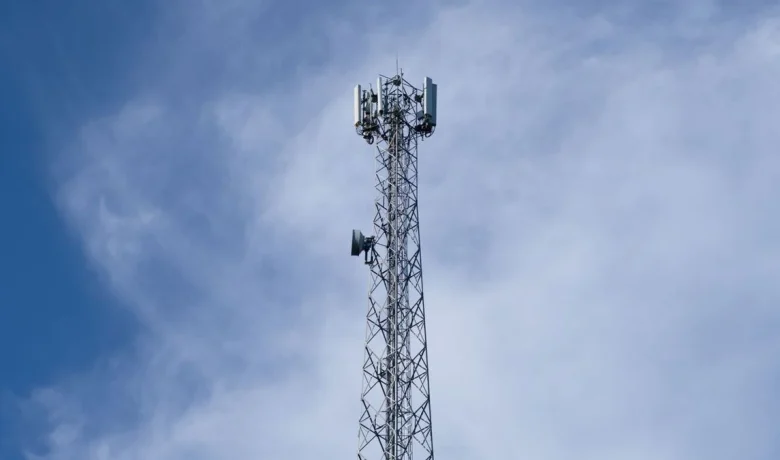 Announced: Komdigi Tetapkan 3 Operator Lolos Seleksi Spektrum 700 MHz dan 2,6 GHz, Lelang Digelar 7 Juli 2026
