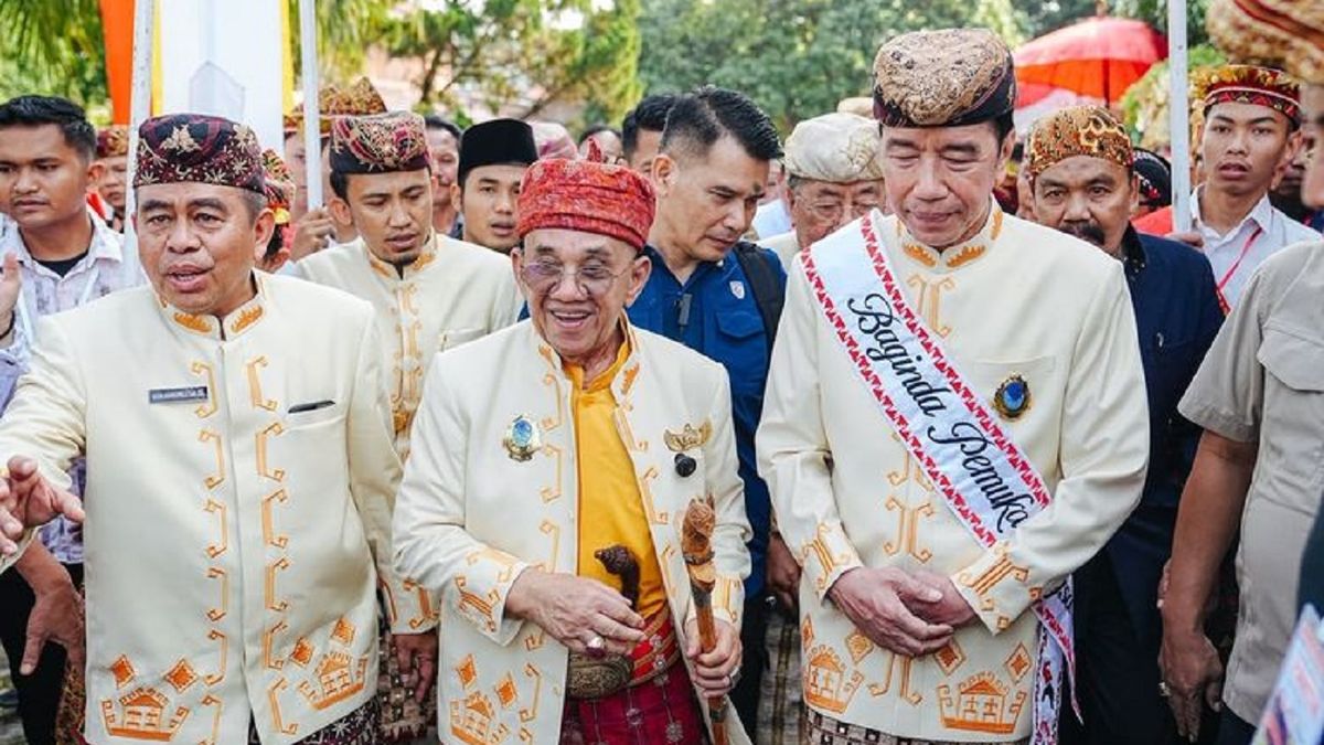 Facing Challenges: PDIP: Kalau Jokowi Injak Kepala Banteng, Pasti Kita Berurusan!