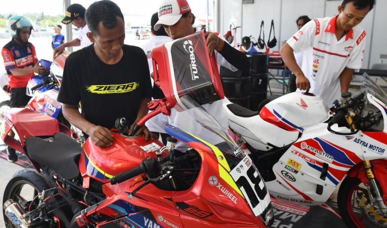 Solution For: Terbukti Berkualitas, Pertamax Turbo digunakan Pembalap Muda di Pertamina Mandalika International Circuit