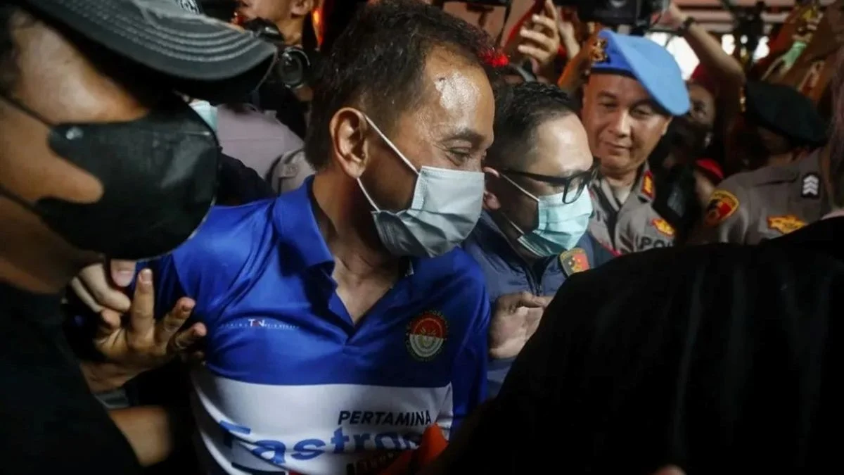 Roy Suryo dan Dokter Tifa Segera Dipindahkan ke Rutan Polda Metro Jaya – Jalani Tahap Dua di Kejari Jaksel