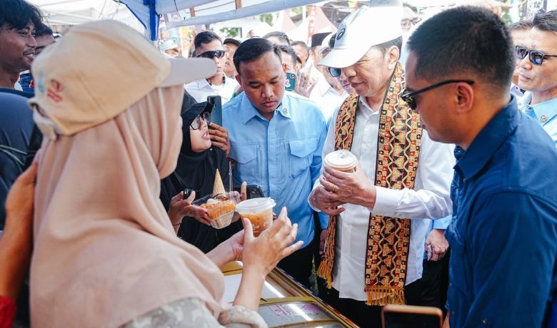 What Happened During: Safari Politik di Lampung, Jokowi Blusukan ke Pasar, Kunjungi UMKM hingga Silaturahmi dengan Santri