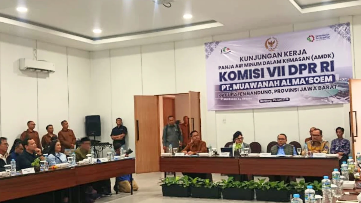 Topics Covered: Industri AMDK Minta Regulasi Dievaluasi, DPR Siap Tampung Masukan untuk Perbaikan Aturan
