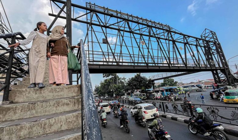 Key Discussion: Konstruksi Bahayakan Pengguna, JPO di Depan Terminal Cicaheum Bandung Segera Dibongkar
