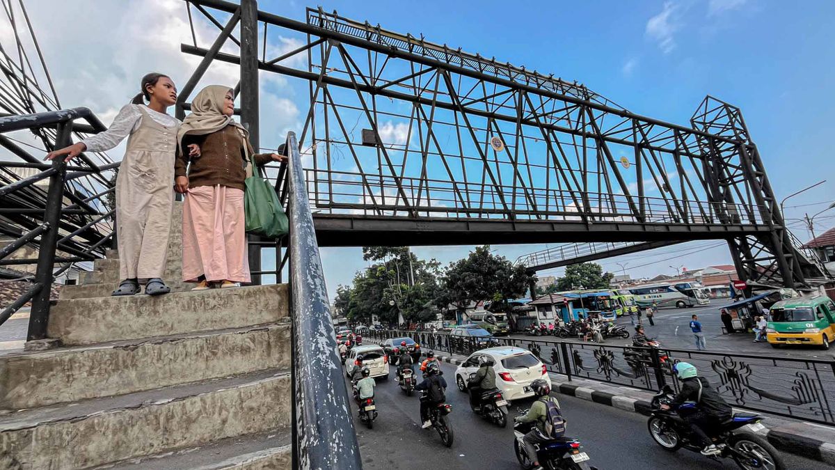 Key Discussion: Konstruksi Bahayakan Pengguna, JPO di Depan Terminal Cicaheum Bandung Segera Dibongkar
