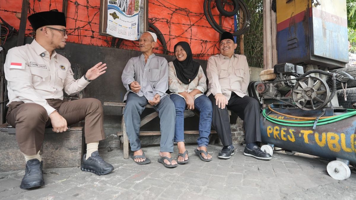 Tukang Tambal Ban di Semarang Dapat Bantuan Biaya Pelunasan Utang Berhaji