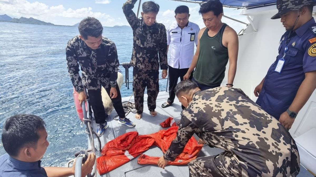 Hari Ketiga Pencarian Korban KM Ocean Three – PSDKP Natuna Terus Lakukan Upaya Pencarian