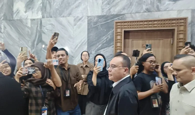 Topics Covered: Dasco Terima Mahasiswa yang Gelas Aksi Demo di DPR
