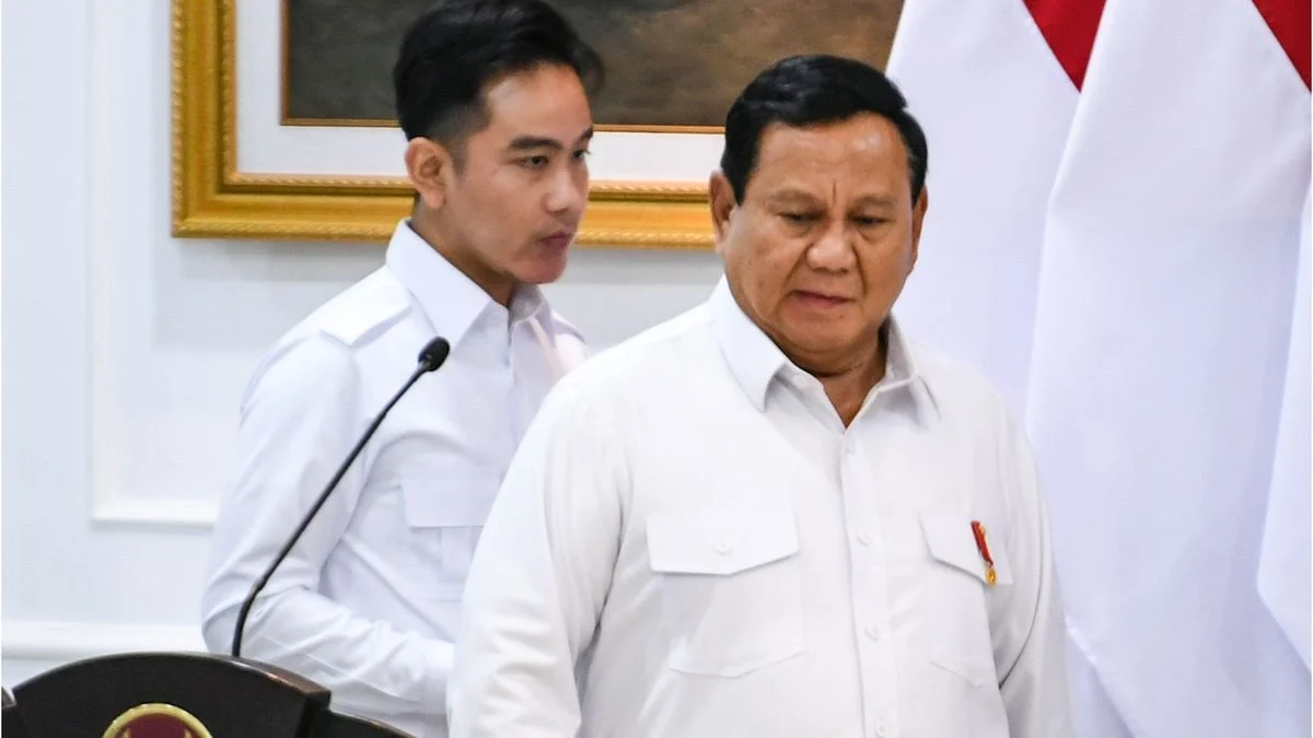 Facing Challenges: Gerindra: Jokowi Safari Politik Tidak Masalah, Pemerintah Belum Bicara Dua Periode