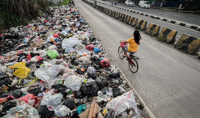 Solving Problems: Bandung Dikepung 1.511 Ton Sampah Setiap Hari, DLH Kesulitan Cari Tempat Pengolahan