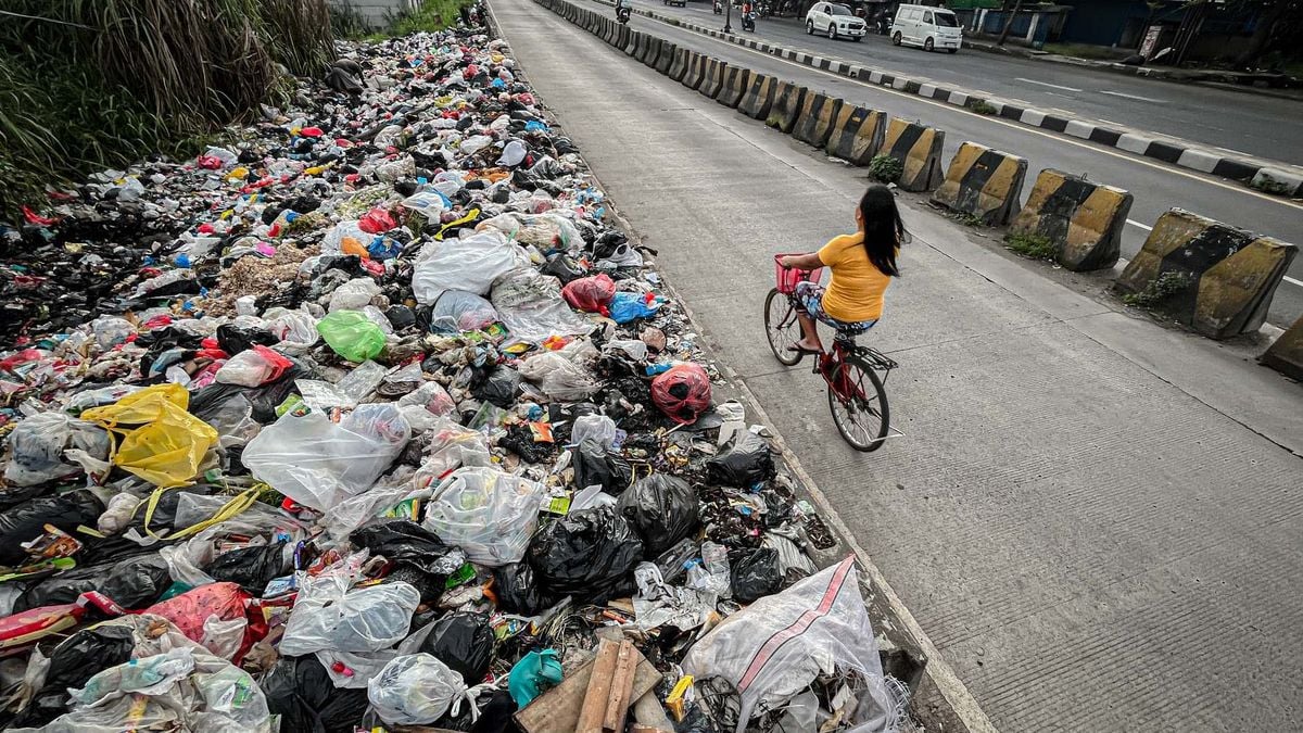 Solving Problems: Bandung Dikepung 1.511 Ton Sampah Setiap Hari, DLH Kesulitan Cari Tempat Pengolahan