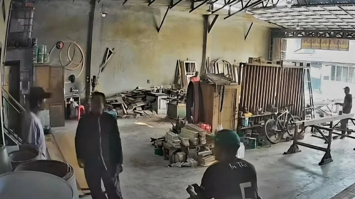 Pernah Viral – Dua Pelaku Pemalak Pengrajin Kayu di Bandung Barat Akhirnya Diringkus Polisi