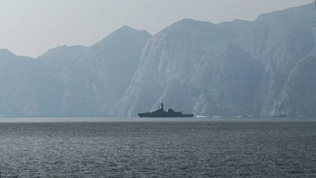 Historic Moment: AS Gempur Iran Setelah Serangan terhadap Kapal Dagang di Selat Hormuz