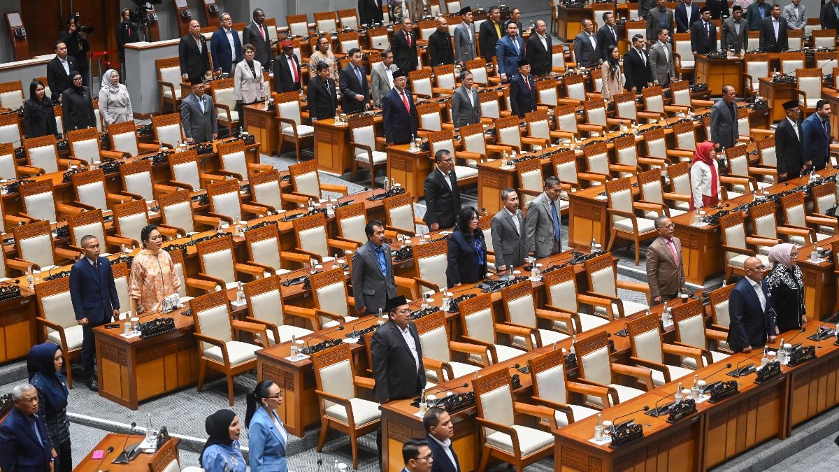 Topics Covered: DPR dan Purbaya Sepakat, RUU Pusat Finansial Indonesia Dibawa ke Sidang Paripurna