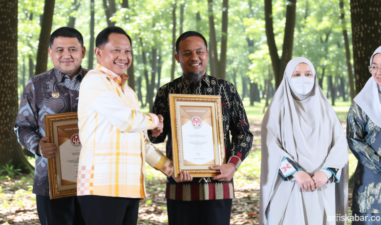 Important Visit: Mendagri Minta Pemda dan Dekranasda Aktif Gali Potensi Kerajinan Lokal