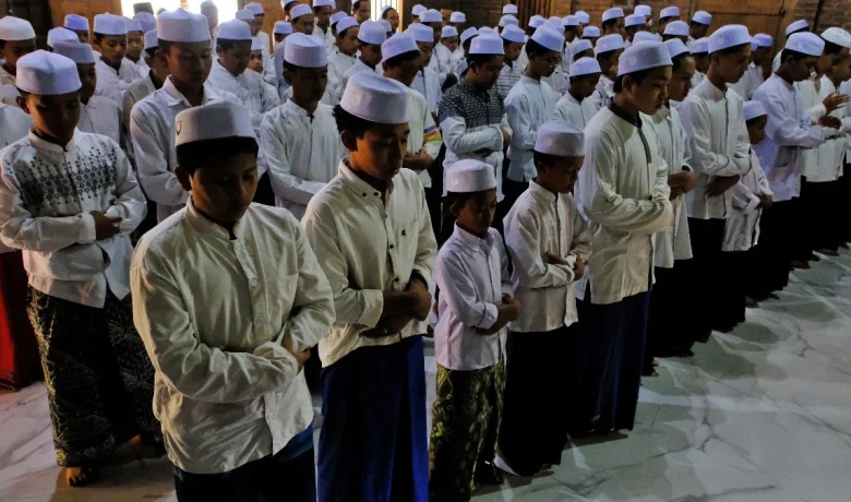 Latest Program: Jeritan Kiai dan Santri di Pelosok Jabar: Fraksi PKB Kantongi Aspirasi Tolak Pemotongan Dana Pesantren