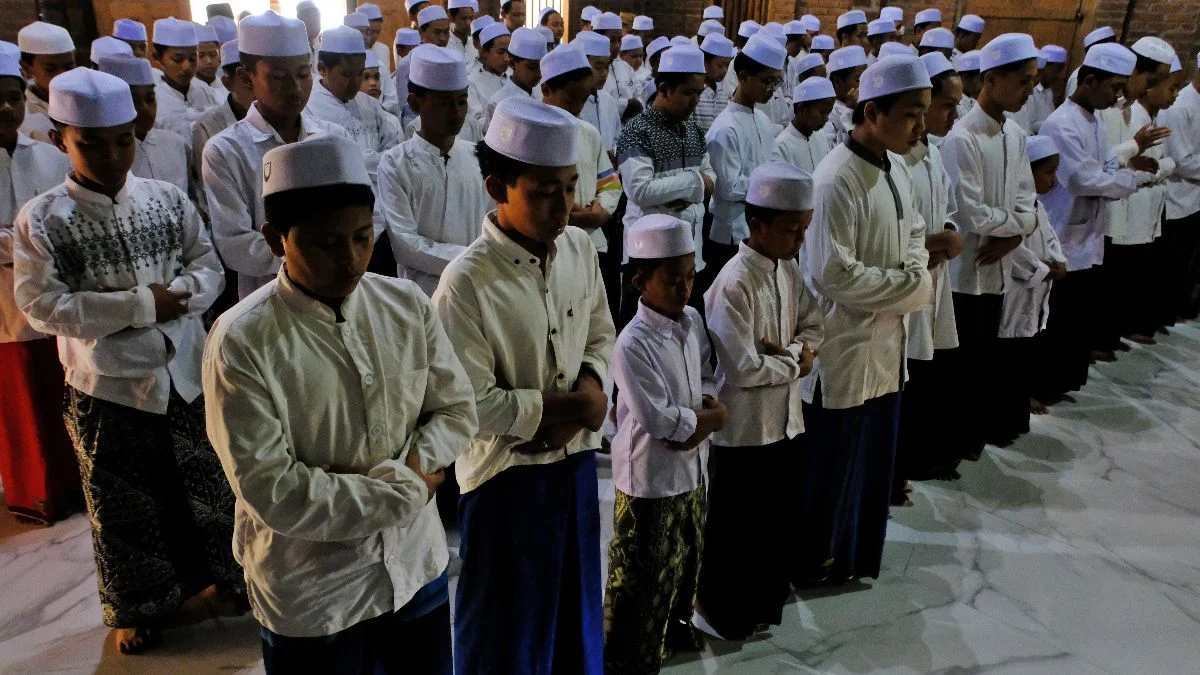 Latest Program: Jeritan Kiai dan Santri di Pelosok Jabar: Fraksi PKB Kantongi Aspirasi Tolak Pemotongan Dana Pesantren