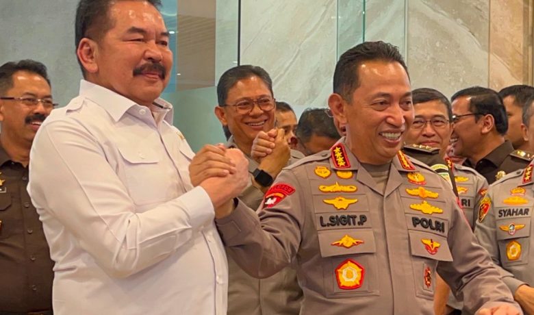 Meeting Results: Akrab Kejagung-Polri: Burhanuddin Sebut Kapolri Sahabat, Listyo Balas Sapa Kakak Asuh