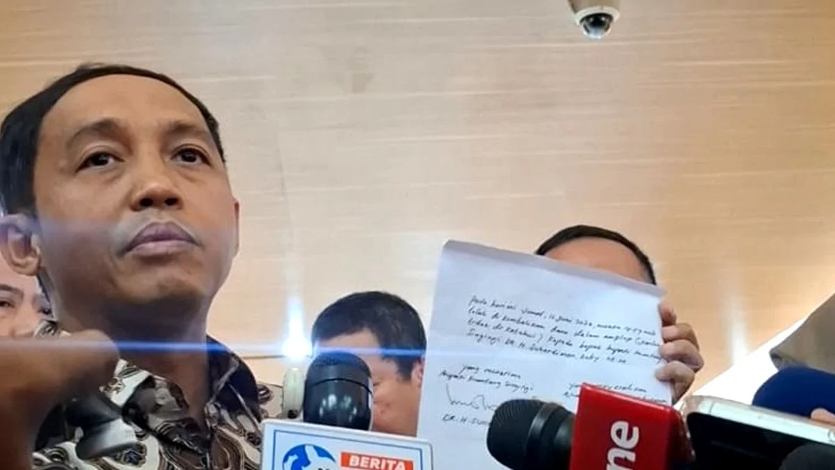 Key Discussion: KPK Sita SGD12.000 dan Rp15 Juta, Diduga Bagian Uang dalam Amplop Pelepasan HPT untuk Raja Juli Antoni