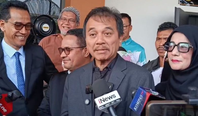 Historic Moment: Jelang Sidang Praperadilan, Roy Suryo Ganti Tim Kuasa Hukum Ditengah Isu Perpecahan