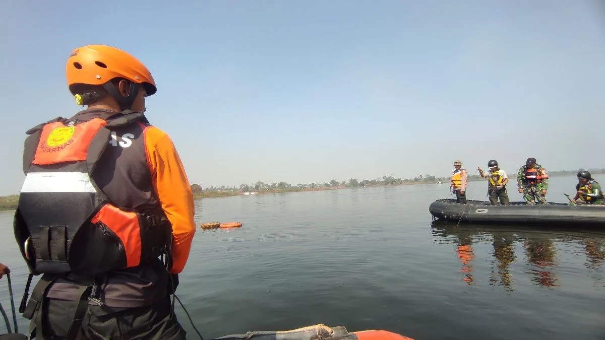 Historic Moment: Pemuda Asal Cimahi Diduga Tenggelam di Waduk Saguling, Tim SAR Lakukan Pencarian