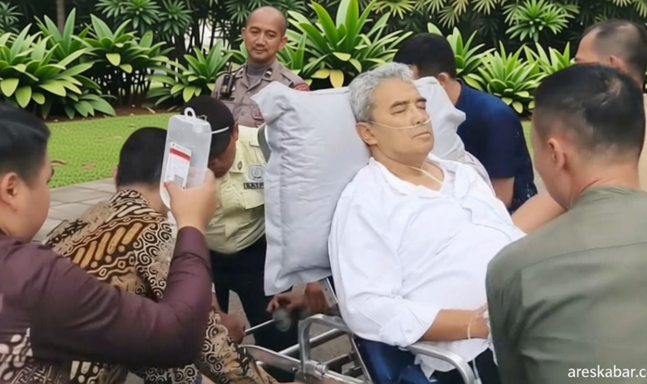 Detik-Detik Farhan Jatuh Sakit – Dibawa Ambulans Siaga di Balai Kota Bandung
