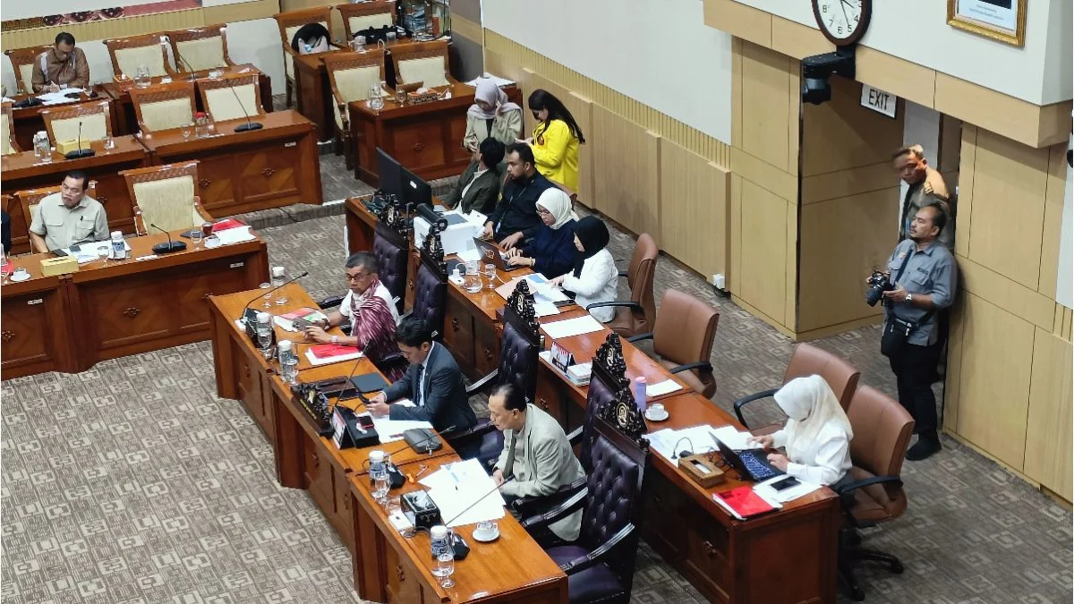 Meeting Results: Ibu Korban Santri Terbakar di Lombok Ungkap Ada Oknum Polisi Sodorkan Surat Damai Agar Kasus Ditutup