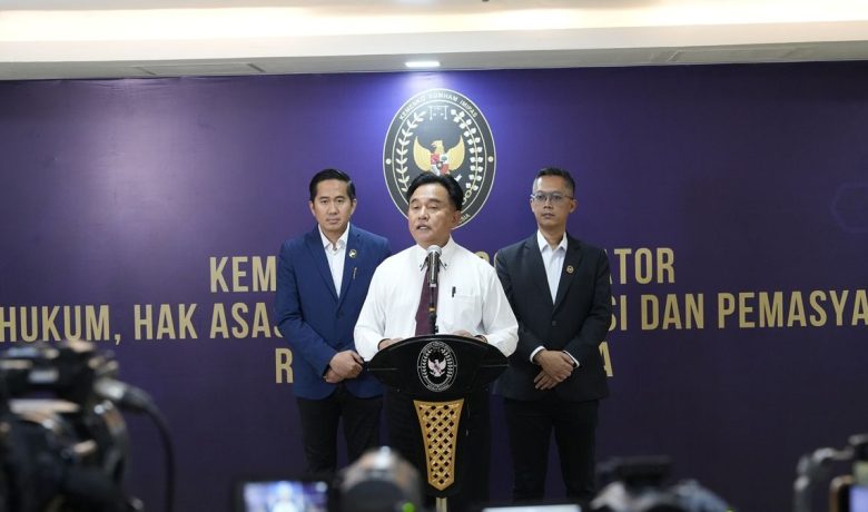 Yusril Ungkap Sosok Warga Palestina yang Dideportasi ke Siprus