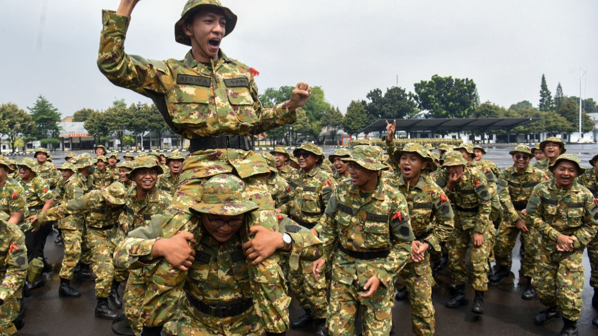 Topics Covered: Kemhan Pangkas Pelatihan SPPI Koperasi Merah Putih Jadi 2 Pekan, Ini Alasan di Baliknya!