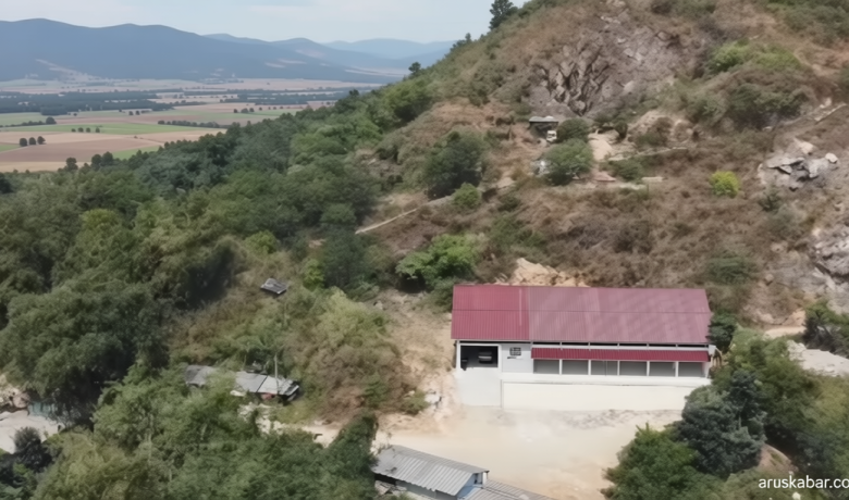 Key Strategy: Stone Garden Masih Diminati Wisatawan Ditengah Polemik Kopdes Merah Putih Tutupi Panorama Gunung Masigit